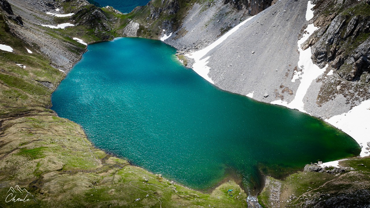 © Cheule Photography -Vues du ciel - Drone - Paysage -  Grand Lac - Lac - Lac de montagne - Cerces - Pont de l'Alpe - Hautes Alpes - Montagne