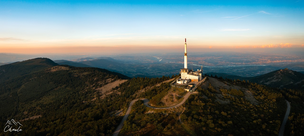 © Cheule Photography - Vues du ciel - Drone - Panorama - Crêt de l'oeillon - Antenne - Rhône - Panoramique - Pilat - Mont Blanc
