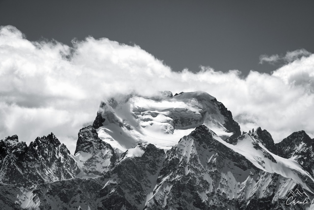 ©Cheule Photography - Noir & Blanc - Black and White - Nuages - Paysage - Écrins - Barre des Écrins - Haute montagne - Parc national des Écrins - Zoom - Hautes Alpes