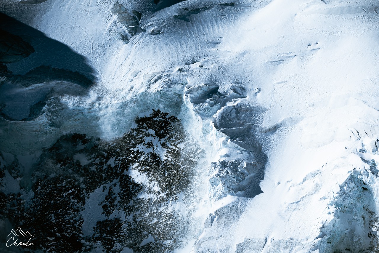 © Cheule Photography - Les Alpes et leur or blanc - Glace - Glacier - Séracs - Paysage - Écrins - Barre des Écrins - Haute montagne