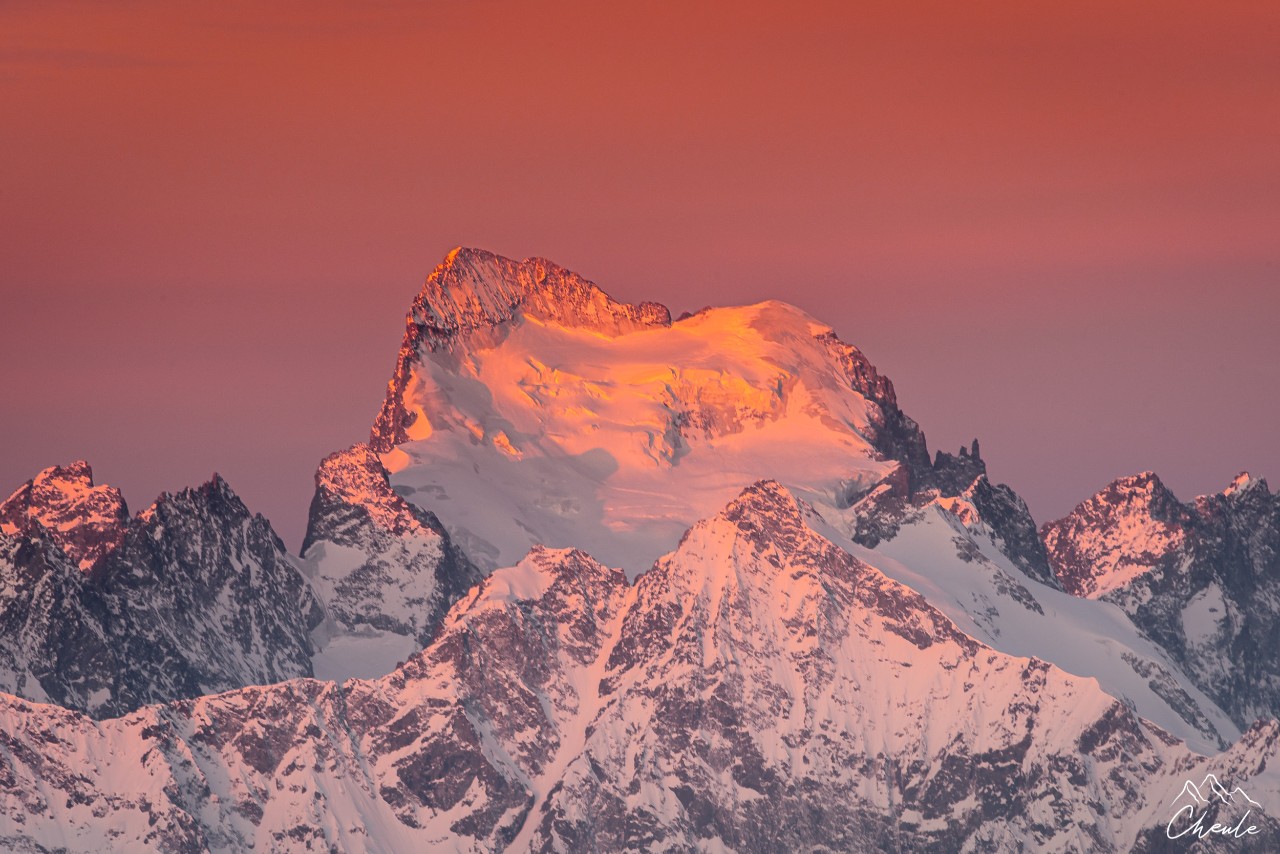 ©Cheule Photography - Les Alpes et leur or blanc - Sunrise - Lever de soleil - Paysage - Écrins - Barre des Écrins - Haute montagne