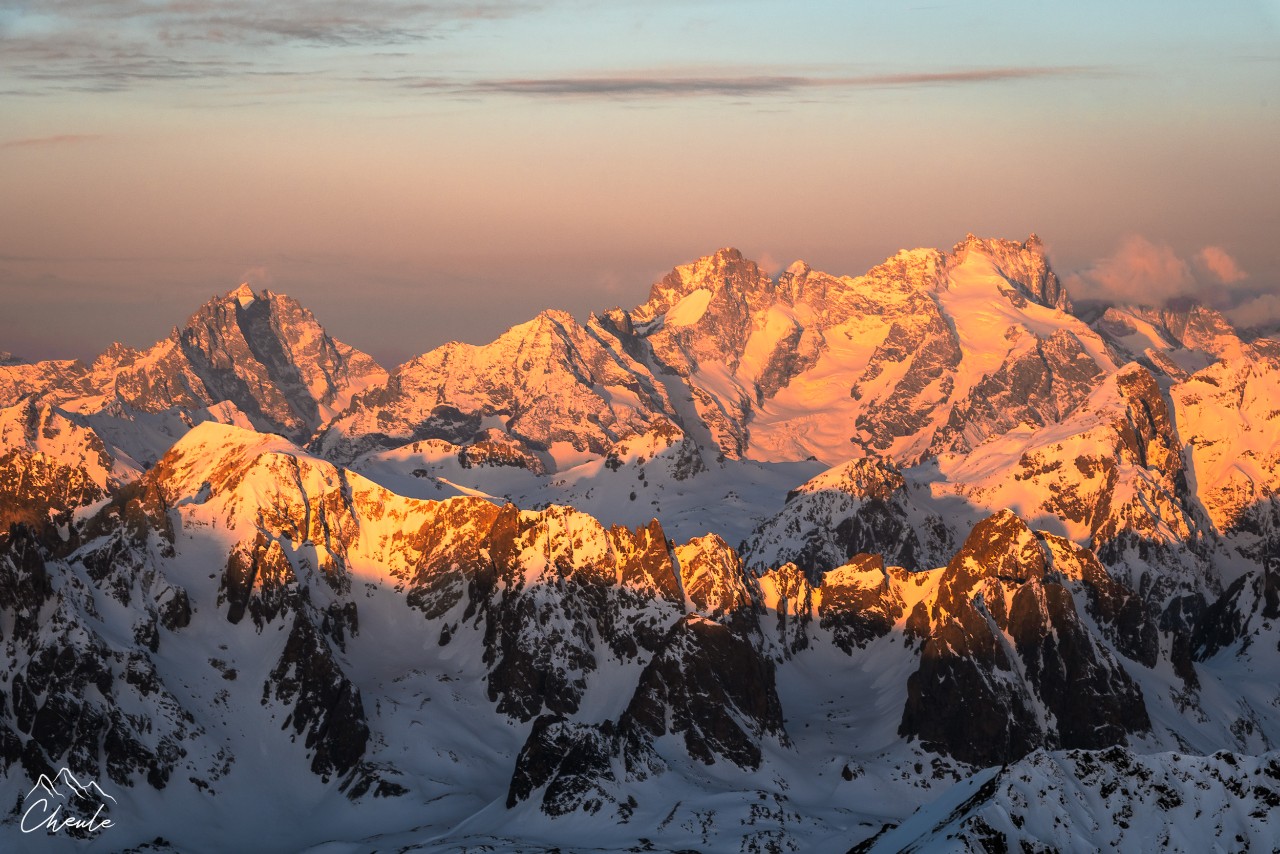 ©Cheule Photography - Les Alpes et leur or blanc - Sunrise - Lever de soleil - Paysage - Écrins - La Meije - Haute montagne