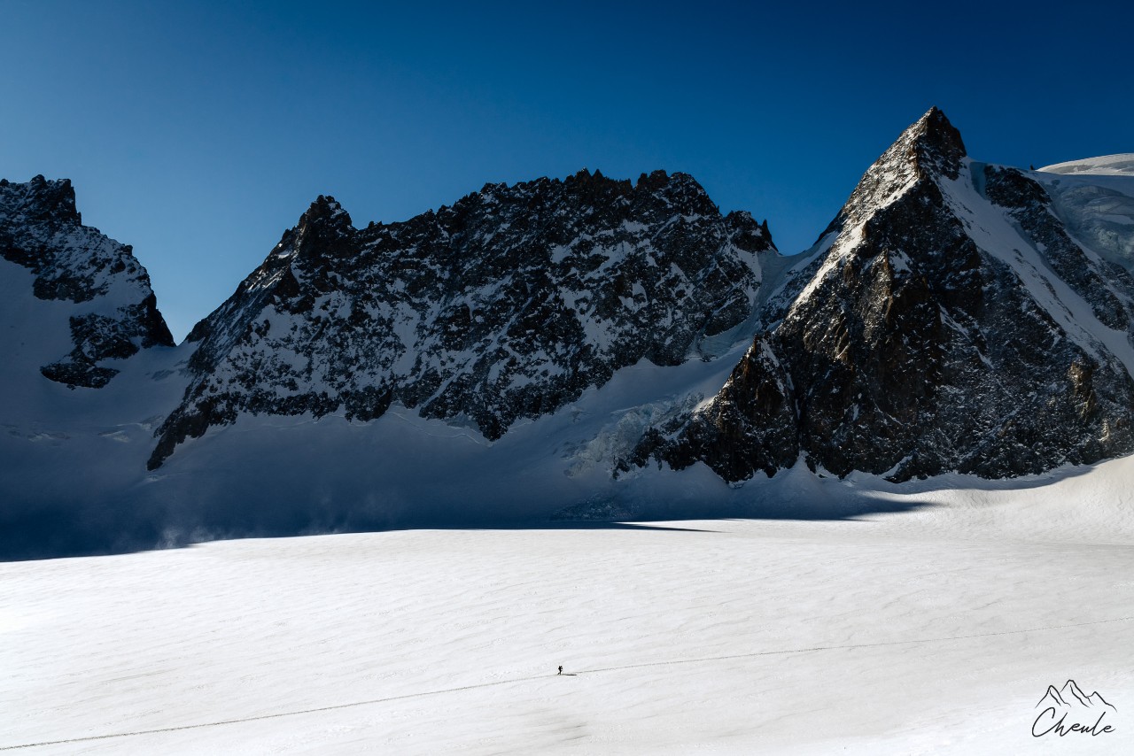©Cheule Photography - Les Alpes et leur or blanc - Alpiniste - Paysage - Écrins - Barre des Écrins - Haute montagne - Glacier Blanc