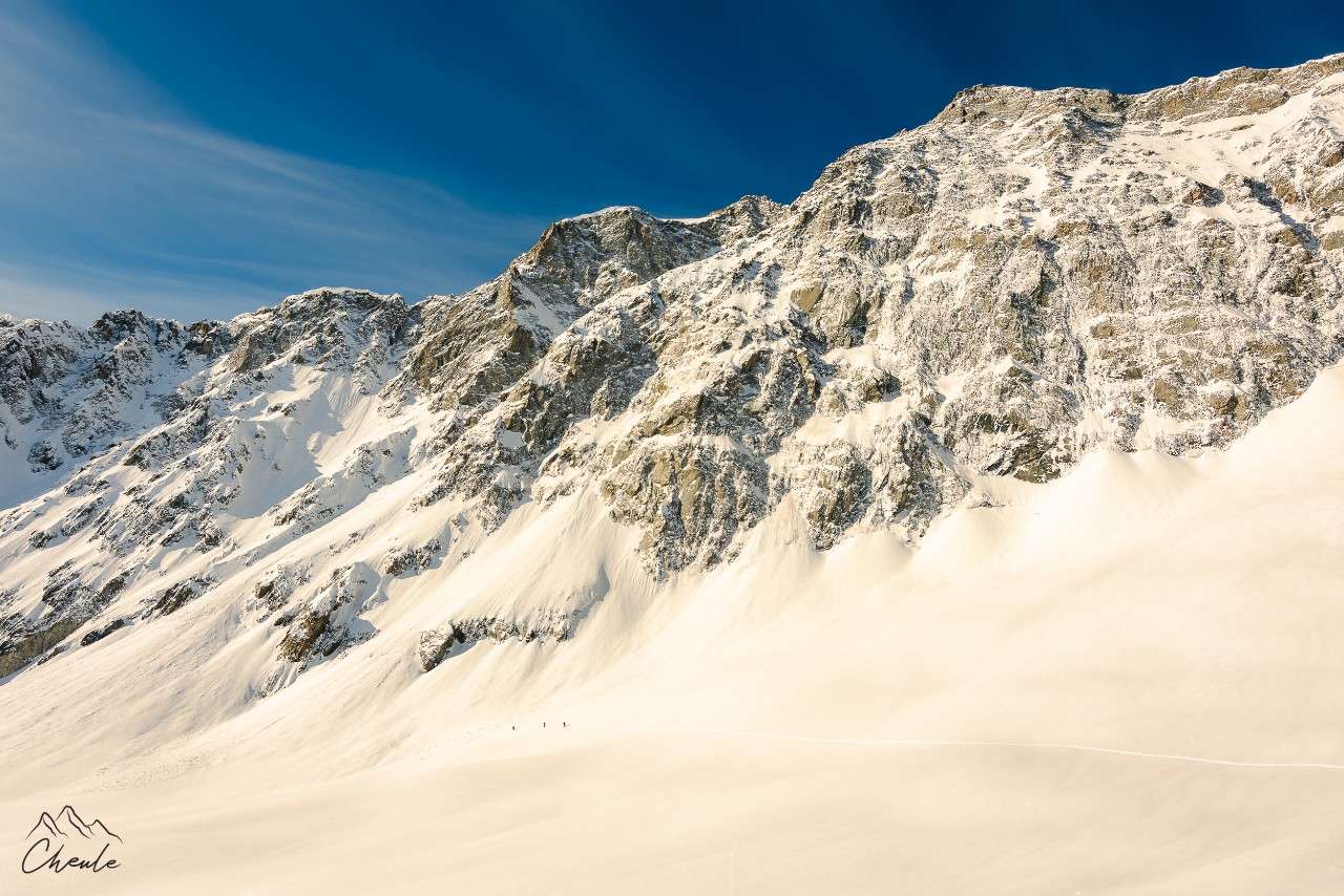 ©Cheule Photography - Les Alpes et leur or blanc - Snow - Freeride - Poudreuse - Écrins - Arsine - Couloir - Brêche Cordier - Neige - Sauvage - Glacier - Paysage - Sunrise