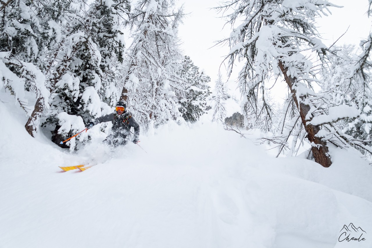 ©Cheule Photography - Les Alpes et leur or blanc - Ski - Freeride - Poudreuse - Forest - Baptiste Corompt - Serre Chevalier - Ride - Neige - Snow - Extême