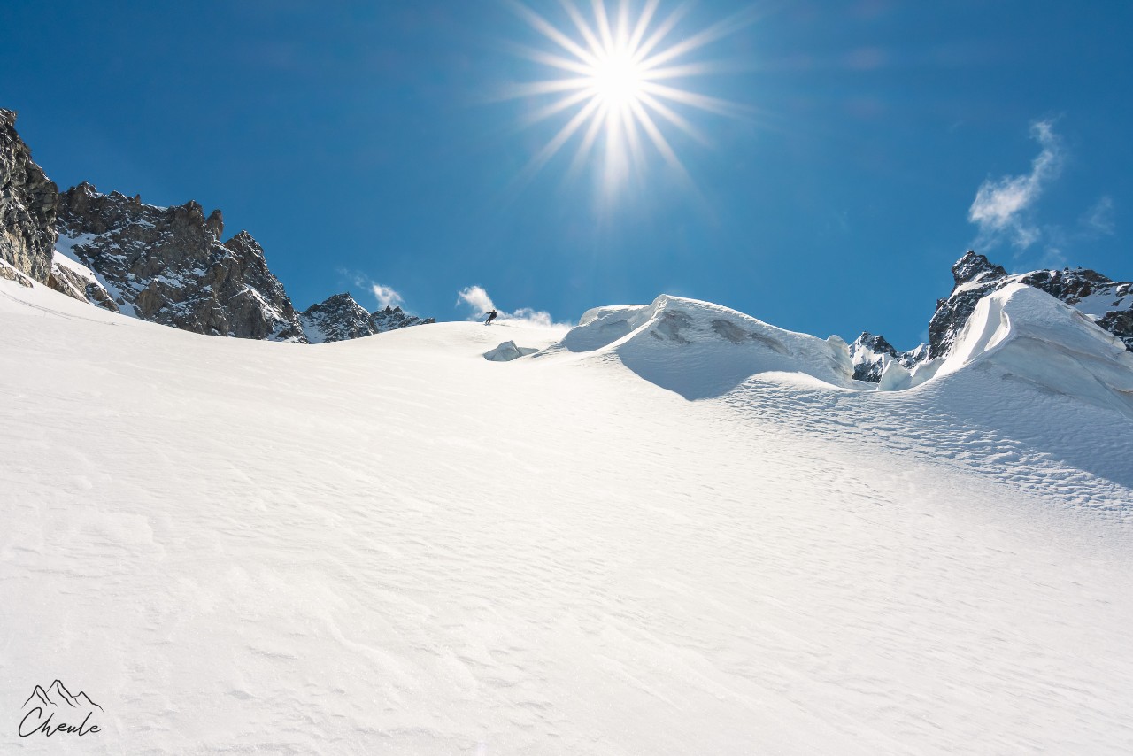 ©Cheule Photography - Les Alpes et leur or blanc - Ski - Poudreuse - Écrins - Arsine - Robin Mathonnet - Neige - Snow - Haute Montagne - Montagne des Agneau - Glacier