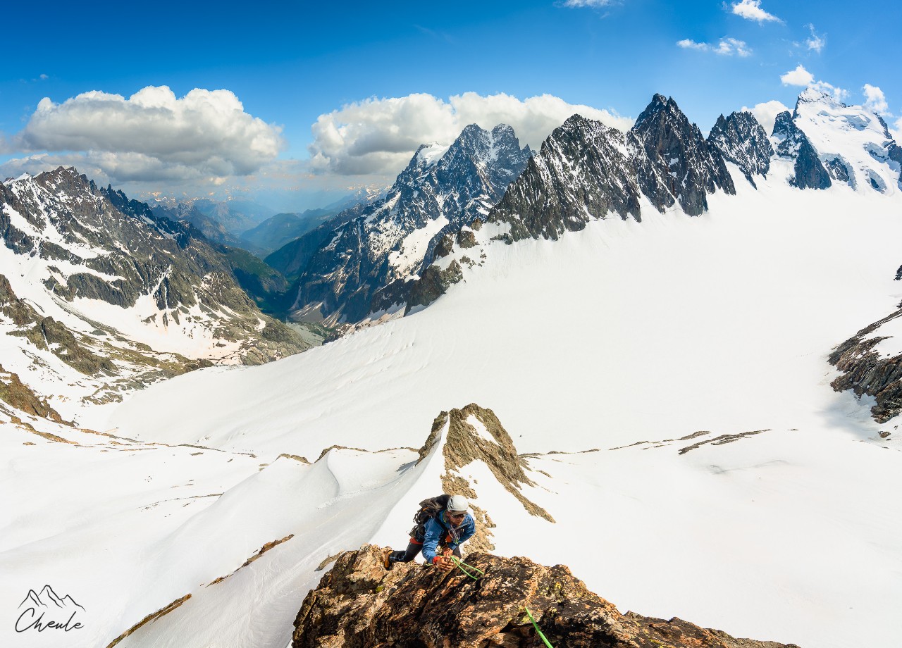 © Cheule Photography - Les Alpes et la vie qui fleurit - Alpinisme - Course d'arête - Écrins - Glacier Blanc - Guillaume Roux - Arête Sud - Pic du Glacier Blanc - Escalade