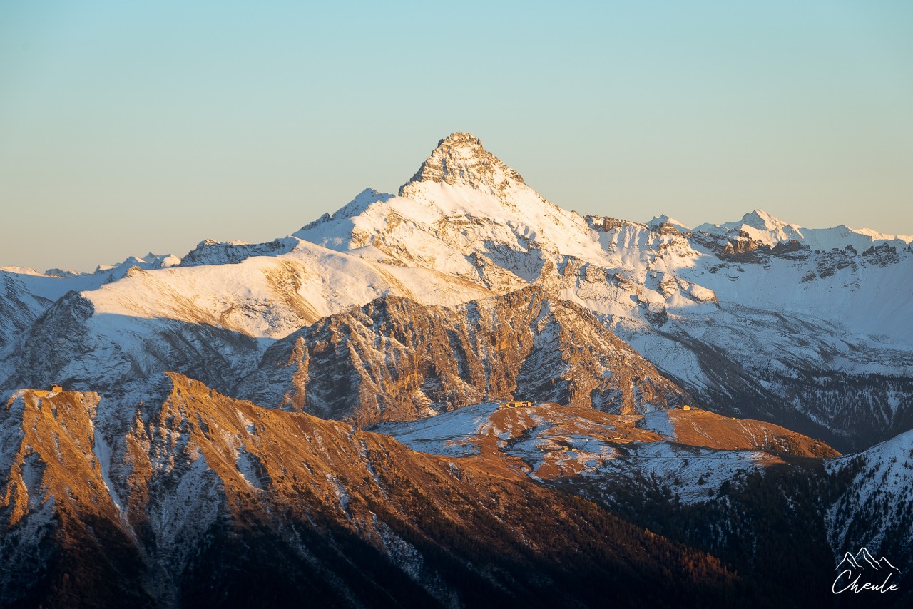© Cheule Photography - Les Alpes et leur couleurs tango - Pic de Rochebrune - Coucher de soleil - Sunset - Montagne - Paysages - Automne - Hautes Alpes