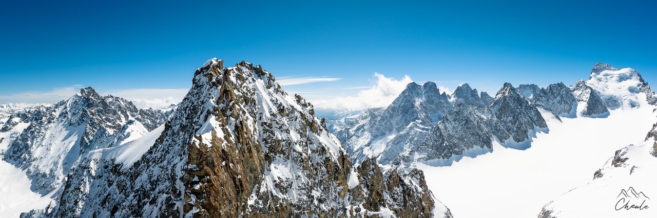 ©Cheule Photography - Panoramique - Panorama - Paysage - Écrins - Barre des Écrins - Haute montagne - Alpinisme - Neige - Hautes Alpes - Pic du Glacier Blanc - Montagne des Agneaux