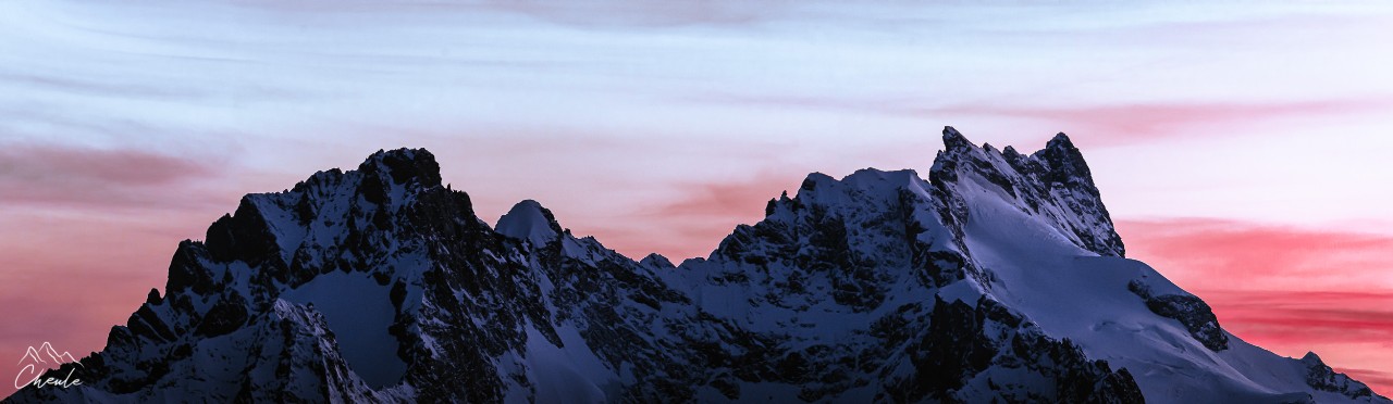 ©Cheule Photography - Panoramique -  Panorama - Sunset - Coucher de soleil - Paysage - Écrins - La Meije - Haute montagne - Pic Gaspard - Nuages - Pavé