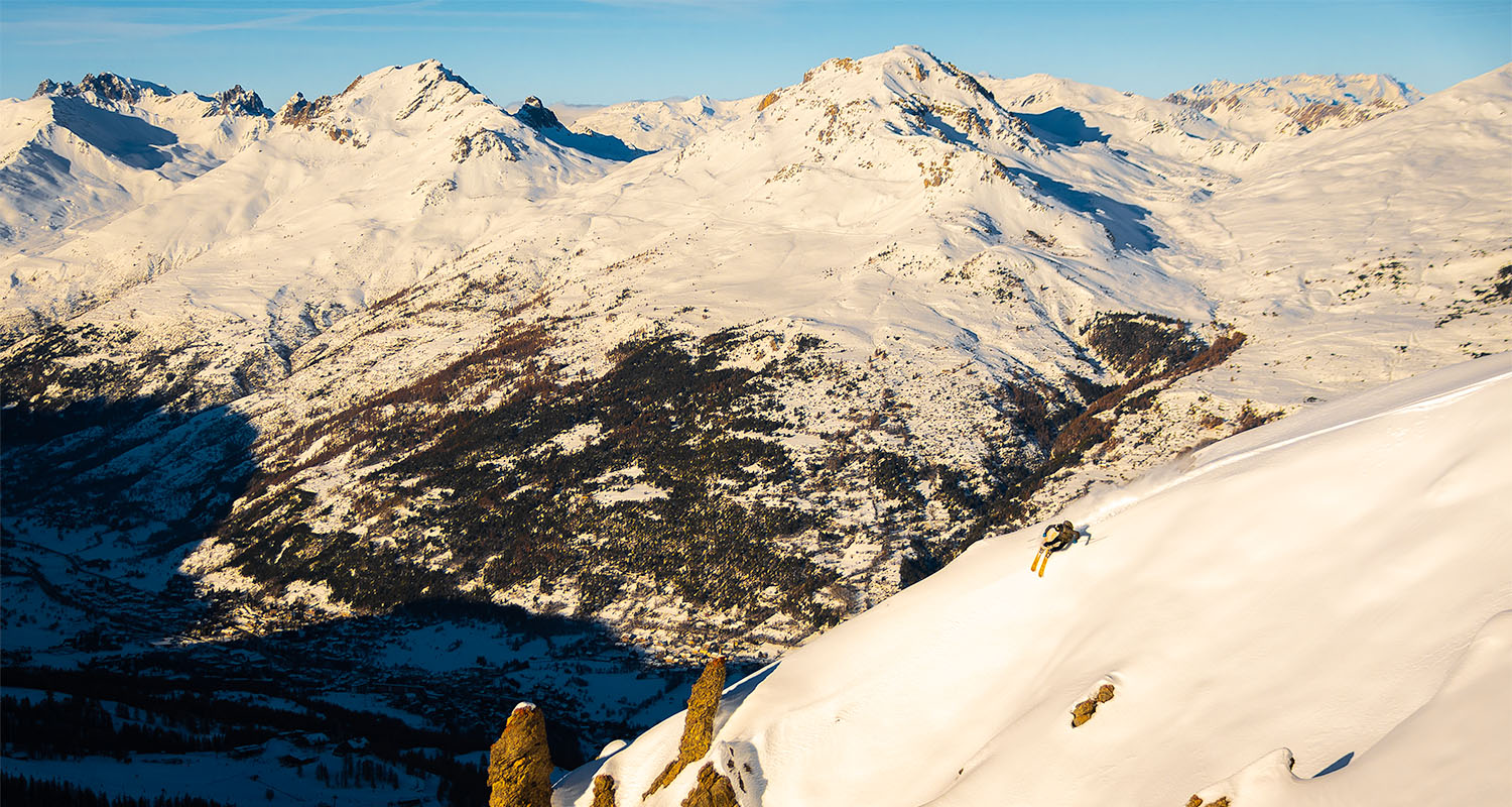 © Cheule Photography - Les Alpes et leur or blanc - Ski - Freeride - Poudreuse - Prorel - Baptiste Corompt - Serre Chevalier - Briançon - Neige - Snow - Sunset